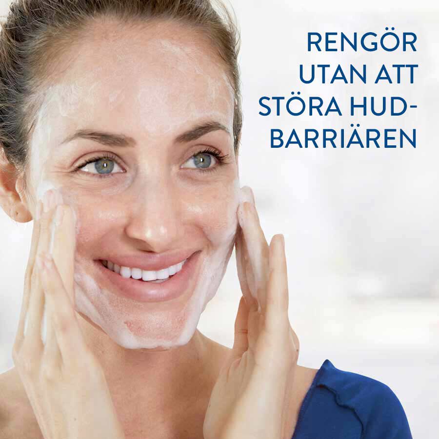 Hydrating Foaming Cream Cleanser